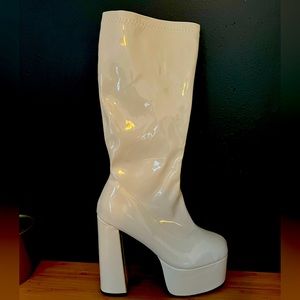 Women’s knee high gogo boots